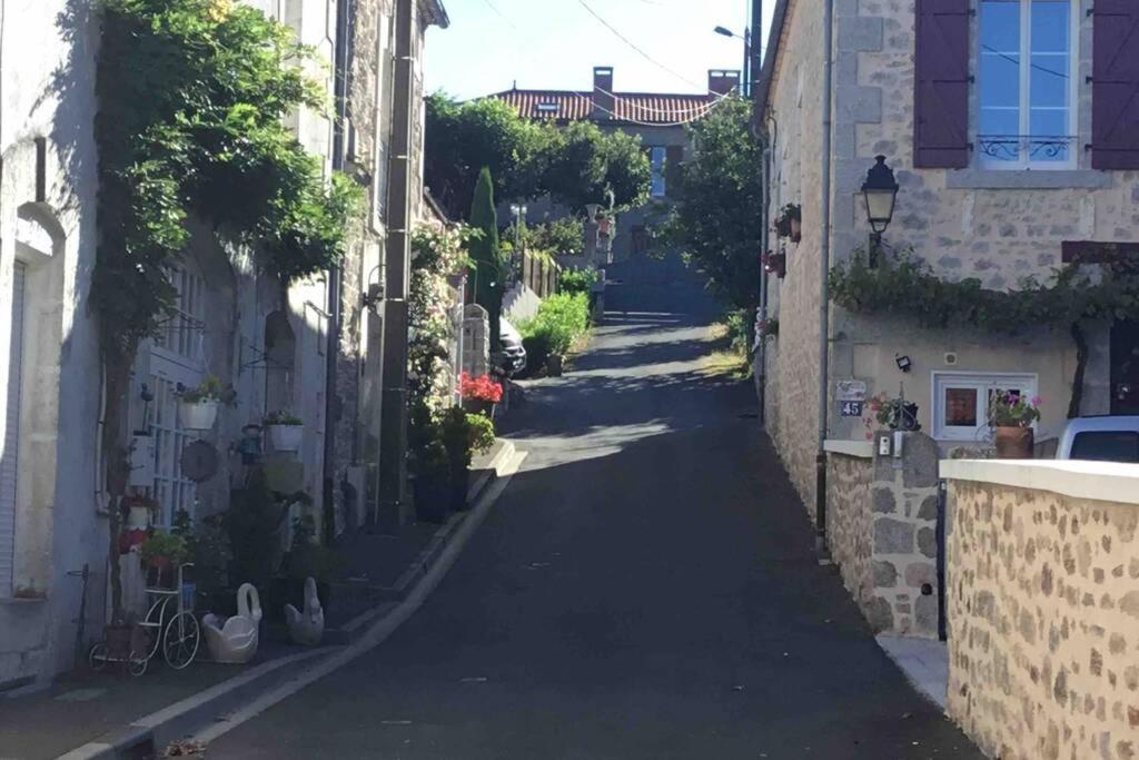 Вілла Breesfalt Gite Accomodation Maisonnais-Sur-Tardoire Екстер'єр фото
